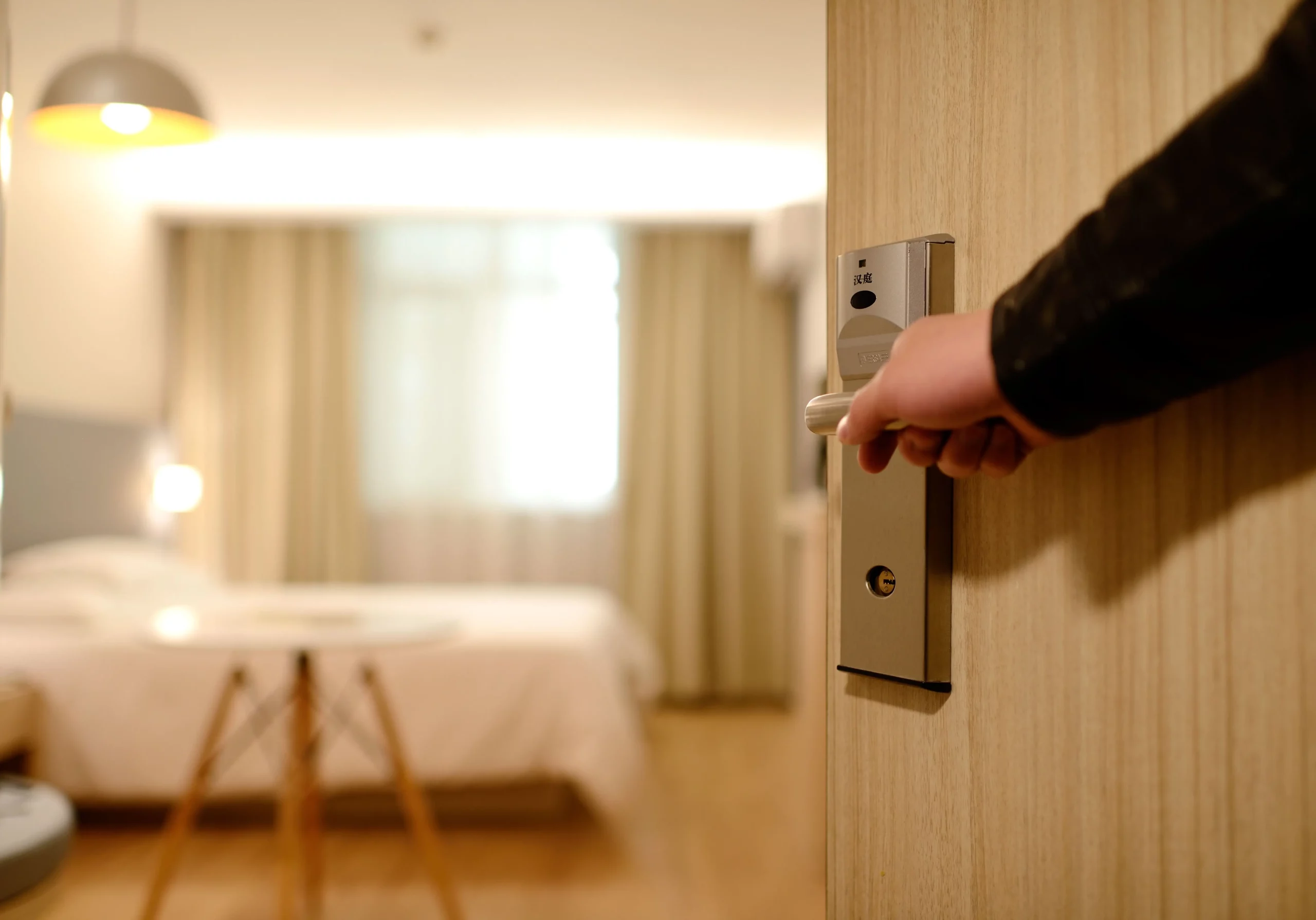 Guest using a hotel without an overnight stay - an example of Passant service