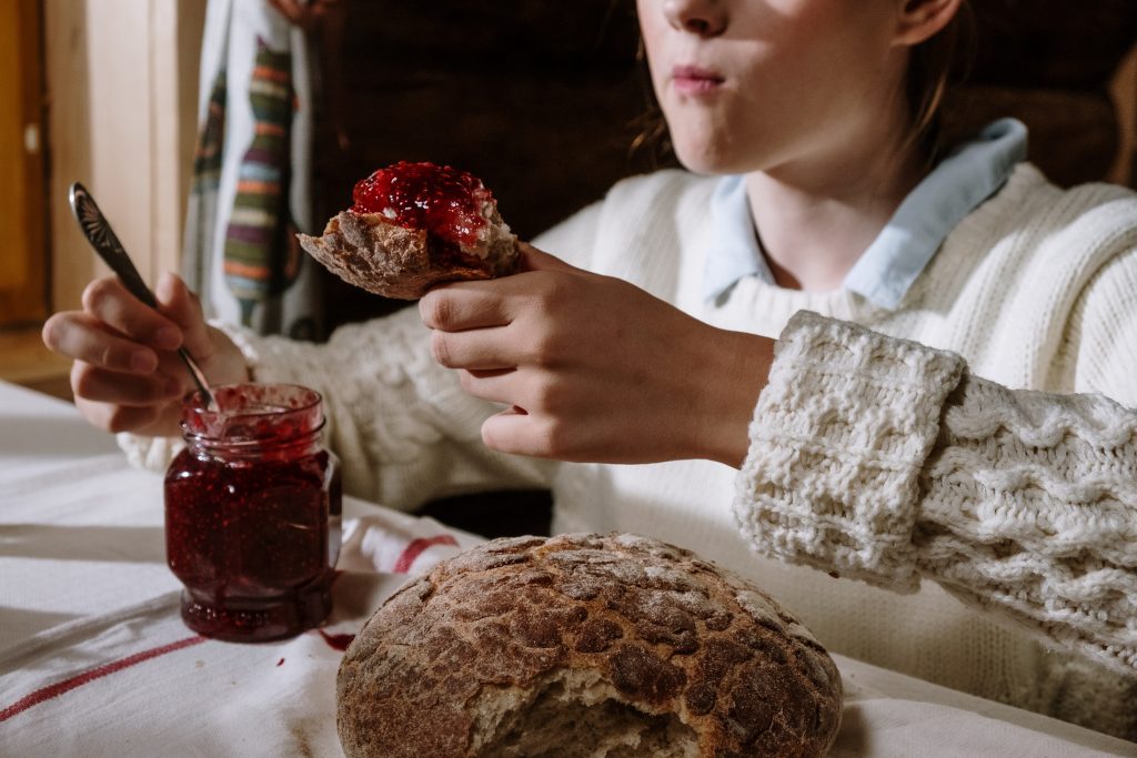 bread processing and baking workshops - ideas for new attractions in agritourism